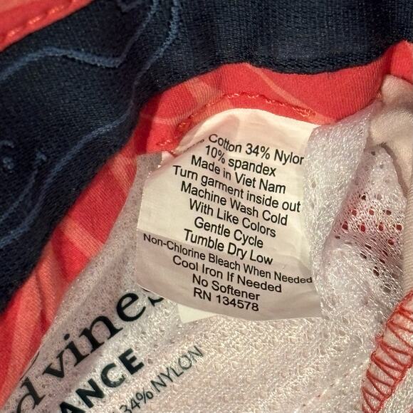 Vineyard Vines Mens Breaker Shorts Bloom Pattern Pink 8" Inseam Sz 28 - Picture 7 of 8